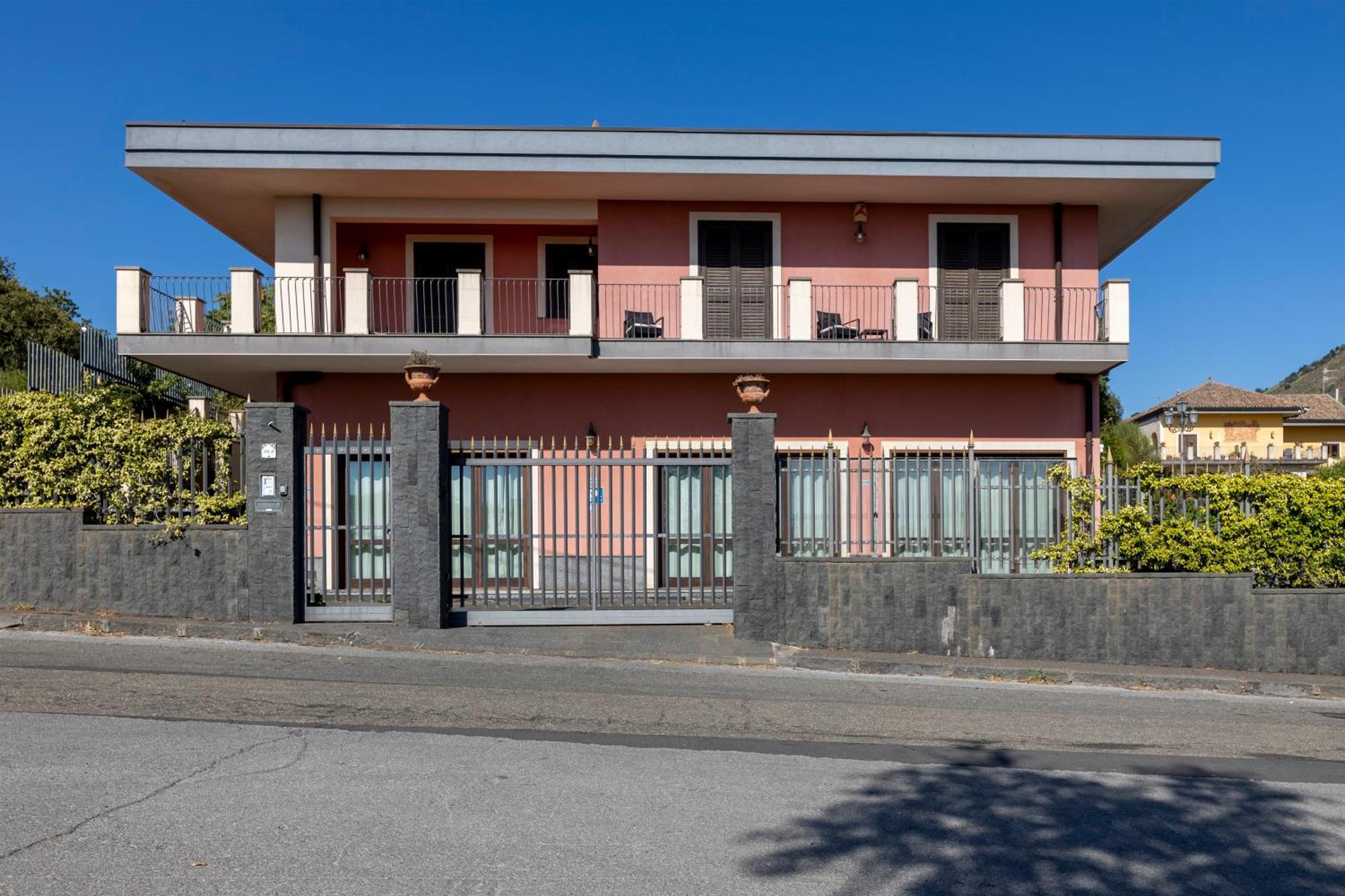 Villa Vulcano, Tra L'Etna E Il Mare Zafferana Etnea Buitenkant foto